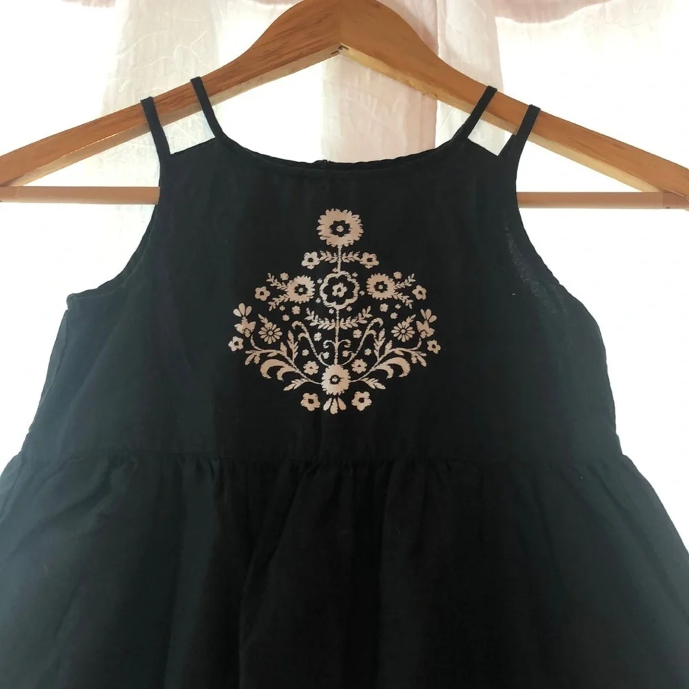 Old navy GUC size 5 black and white floral  dress 👗